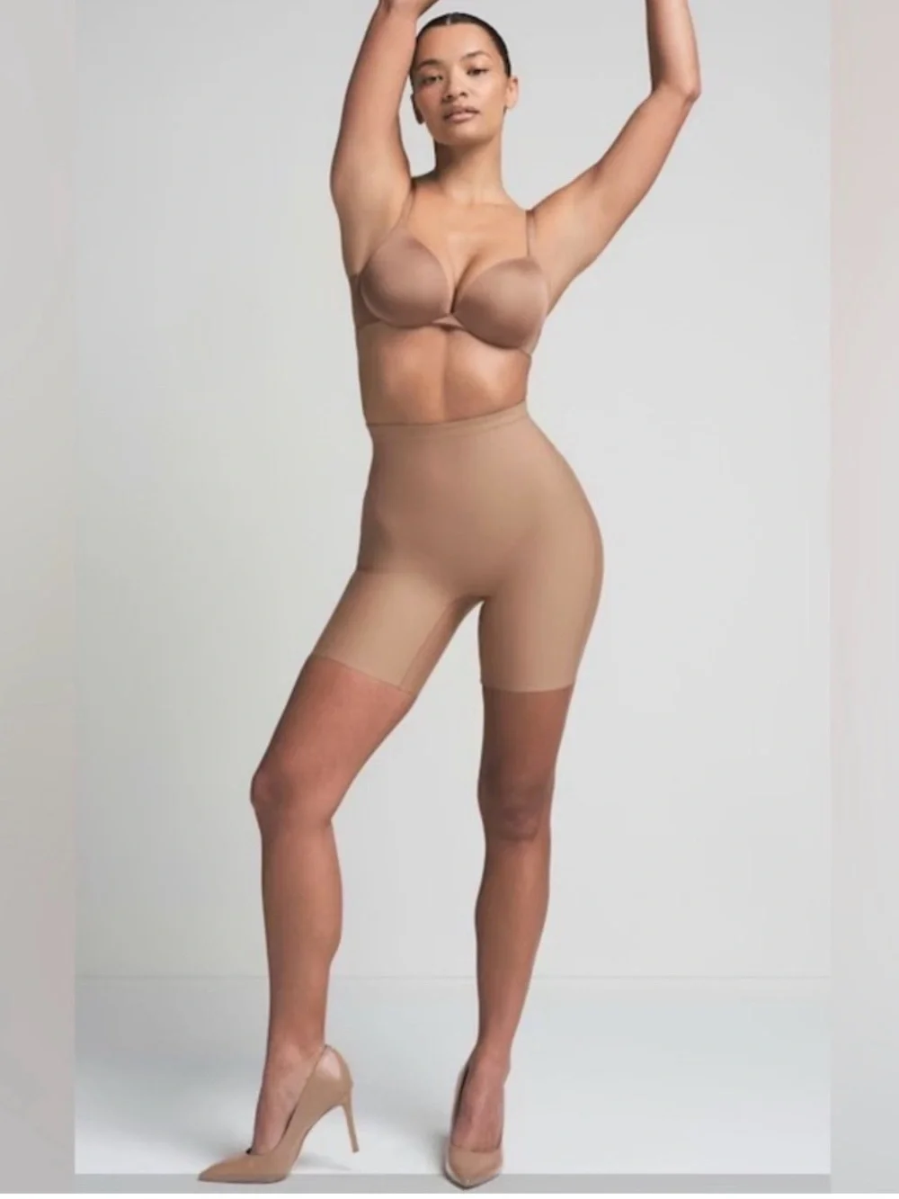 SKIMS Body Zoned Mid Rise Shaping Shorts NWT | Clay | Medium